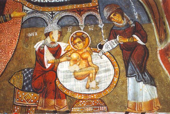 Salome (rechts) und die Hebamme „Emea“ (links), die das Jesuskind baden. Eine häufige Darstellung  in orthodoxen Ikonen der Geburt Jesu.