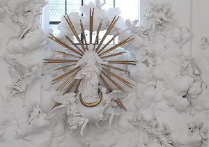 Madonna am Hochaltar der Salzburger Kollegienkirche