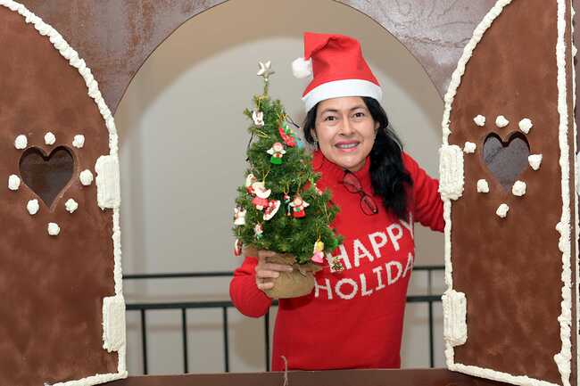 Monica Ladinig zeigt, wie bunt Peru zur Weihnachtszeit ist.