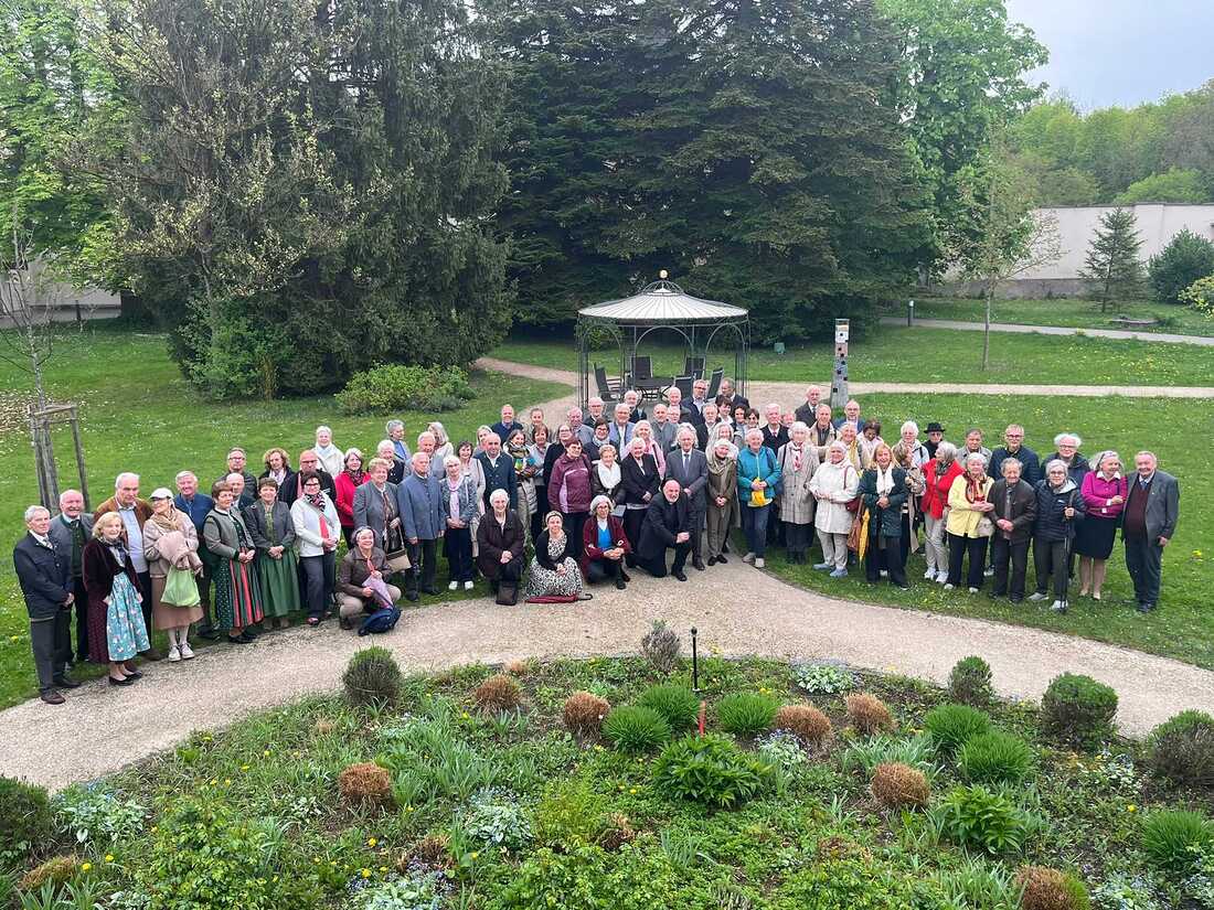 Viele Gäste folgten der Einladung auf den Mönchsberg zum Tag der Begegnung und Einkehr. Sie feierten 100 Jahre Pallottiner in Salzburg und gemeinsam einen inspirierenden Gottesdienst.