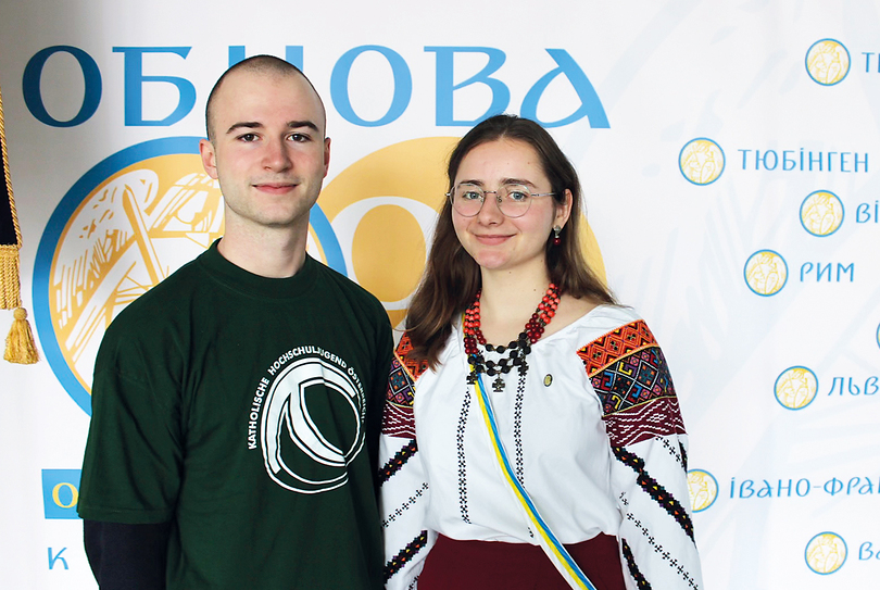 Der Salzburger Student Elias Zorn sprach mit der Lemberger Studentin Nadiia Shchurko über den Krieg in der Ukraine. Anlass war die Feier zum 95-Jahr-Jubiläum der ukrainischen katholischen Studentenbewegung „Obnowa“ (Erneuerung) in Lwiw (Lemberg), zu 