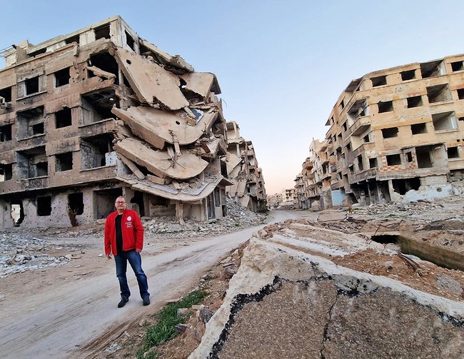 Überall Trümmer: „Altstadt und Zentrum von Aleppo sind total zerstört.“ Wolfgang Wedan koordiniert für „Jugend Eine Welt“ die Katastrophenilfe..