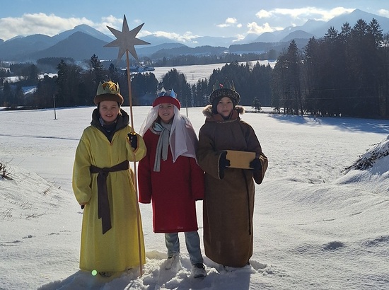 Durch den Schnee kämpften sich die Sternsinger aus Plainfeld.