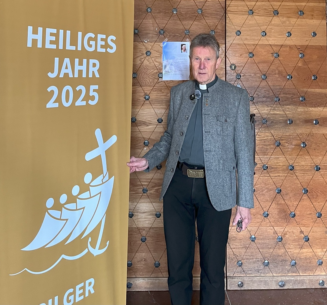 Pfarrer Franz Auer, der seit 2017 in Maria Alm und  Hinterthal sowie seit 2019 in Leogang wirkt.