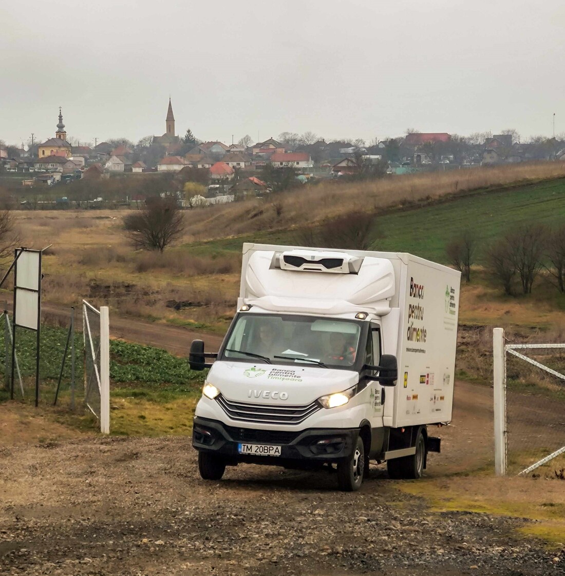 In Rumänien wurde bereits dieser Kühlwagen für die Lebensmittelbank mitfinanziert. Ein weiteres Fahrzeug soll nun folgen. Außerdem werden mit  der diesjährigen Spendenaktion Projekte in mehr als 50 Ländern unterstützt. 