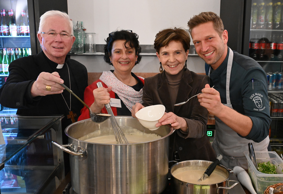 Benefiz Suppenessen im Kapitelsaal