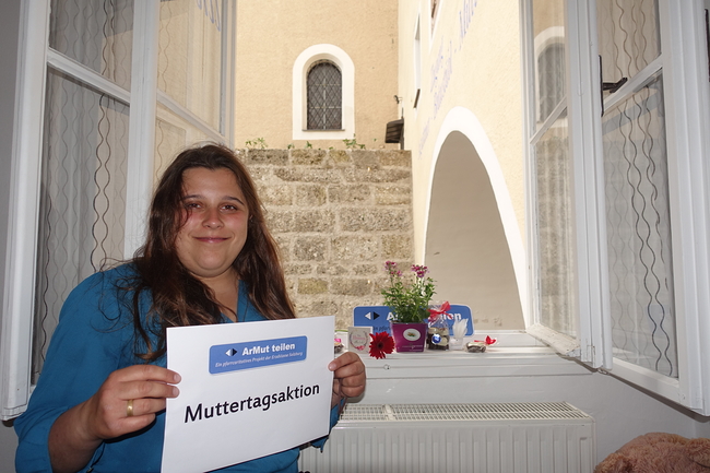    Anne Marie Gómez Neumann von ArMut teilen organisiert die Muttertags-Aktion.                             