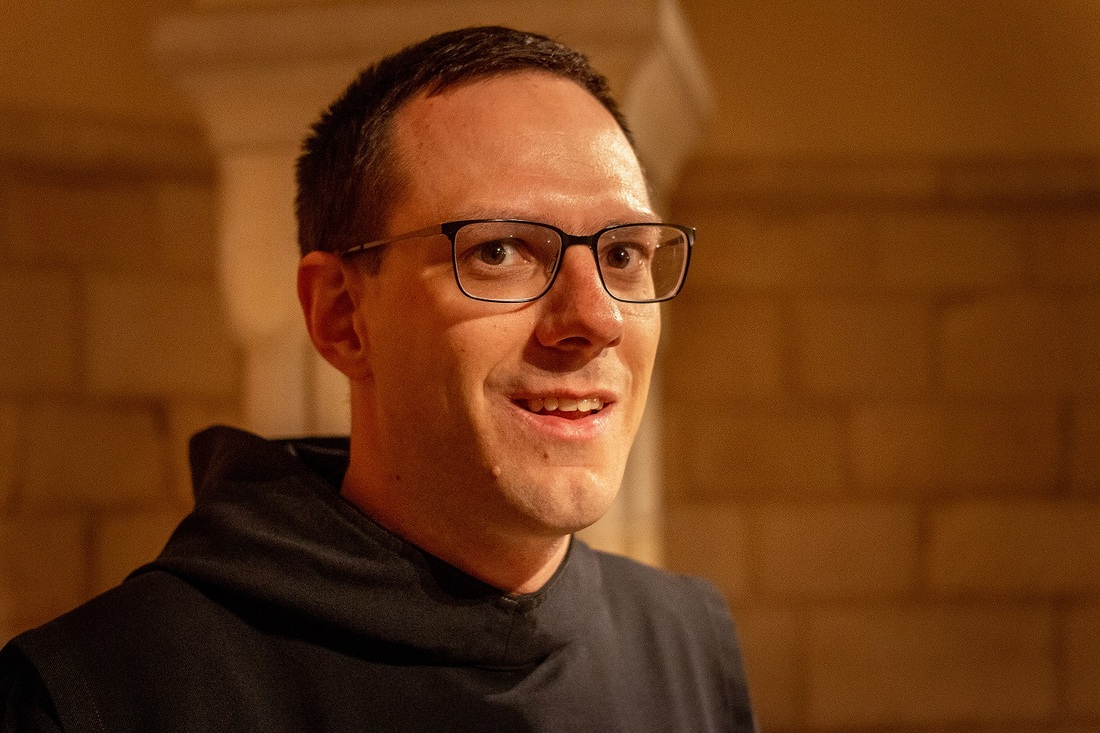 Simeon Gloger   wurde 1988 in Mayen bei Koblenz geboren. Der deutsche Benediktinerpater lebt in der Jerusalemer Dormitio-Abtei mit dem Kloster Tabgha am See Genezareth. 