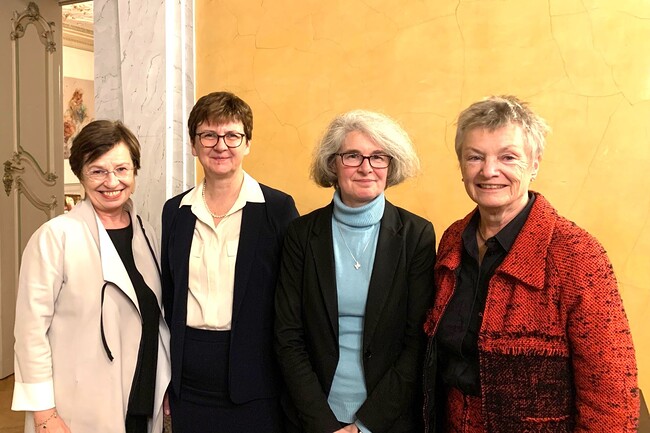 Doris Schmidauer, Lucia Greiner, Sr. Nathalie Becquart und Angelika Ritter-Grepl (v.l.)