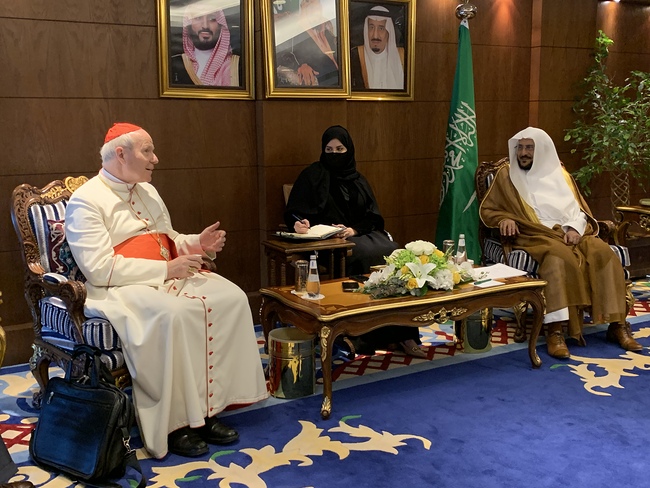 Gemeinsame Verurteilung von religiös legitimierter Gewalt durch Kardinal Christoph Schönborn und Scheich Abdullahtif bin Abdulaziz Al-Sheikh.