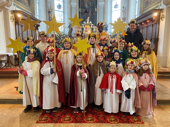 Große Spendenfreude in Seekirchen: Die Sternsinger  sammelten rund 19.000 Euro für die Dreikönigsaktion.