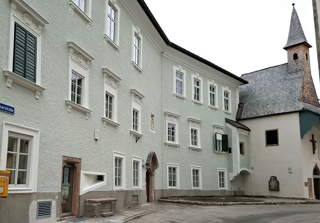 Ein SafeHome der Caritas bietet im Halleiner Dechanthof Wohnungen für Frauen mit Gewalterfahrung. 