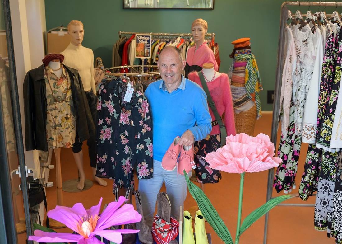Zielgruppe für den Caritas-Shop sind Einhei­mische, Touristen und Studierende. Geöffnet ist das Geschäft in der Kaigasse 8 von Dienstag bis Samstag, jeweils 11 bis 13 Uhr und 13.30 bis 18 Uhr.