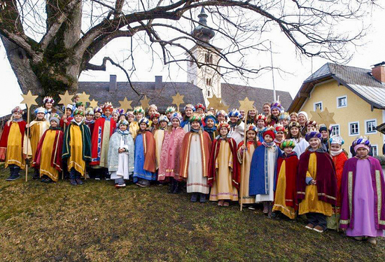 Insgesamt 73 Kinder und Jugendliche engagierten sich in Oberalm als Sternsinger. 