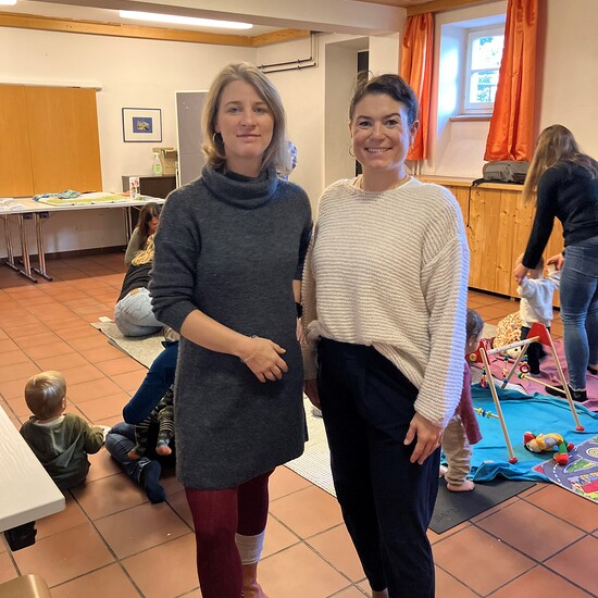 Initiatorinnen  Marlene Huemer (l.) und Julia Kepplinger beim Babytreff