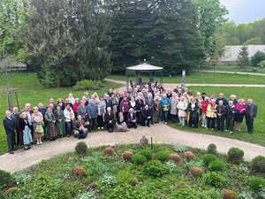 Viele Gäste folgten der Einladung auf den Mönchsberg zum Tag der Begegnung und Einkehr. Sie feierten 100 Jahre Pallottiner in Salzburg und gemeinsam einen inspirierenden Gottesdienst.
