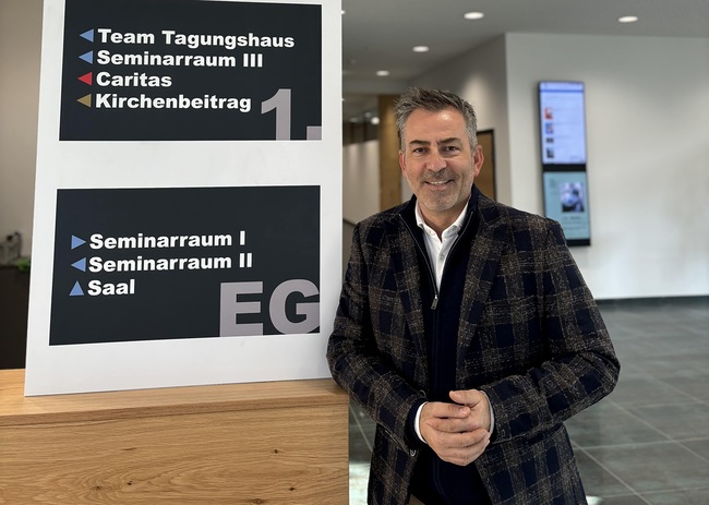 Tagungshausdirektor Herwig Ortner freut sich, dass Vernetzung, Angebote der Erwachsenenbildung sowie kirchliche Service- und Beratungsstellen unter einem Dach Platz haben.