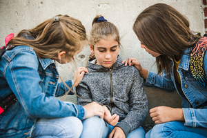 Füreinander da sein sollte auch für Kinder schon eine Selbstverständlichkeit sein.