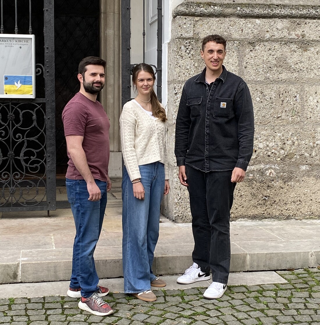 Svenja Bergmeir (Bildmitte) und die beiden Salzburger Raphael Schnöll (r.) und Philip Frenkenberger (l.) gestalten nun als ehrenamtliche Vorsitzende die KJ in den kommenden drei Jahren maßgeblich mit.