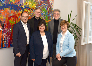 Neuer Leiter des Seelsorgeamts der Erzdiözese Salzburg wird Martin Seidler (l.). Im Bild mit der jetzigen Chefin Lucia Greiner (r.) und dem weiteren Leitungsteam: Johannes Wiedecke, Birgit Esterbauer-Peiskammer und Wolfgang Müller.