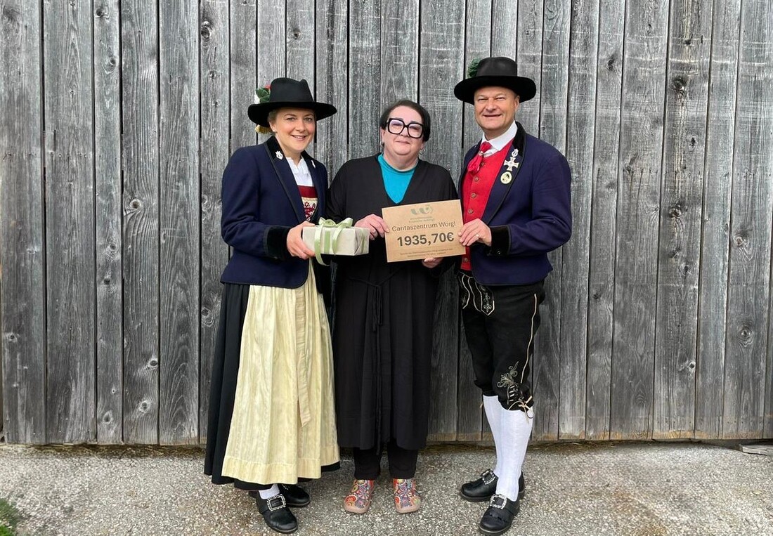 V. l.: Maria Scharnagl-Prosch (Obfrau Stadtmusikkapelle Wörgl), Andrea Klapper (Leitung Caritas-Zentrum Wörgl) und Johannes Puchleitner (Leitung Stadtmusikkapelle Wörgl)