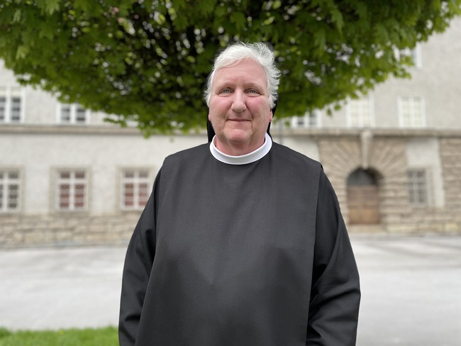 Sr. Philippa Rath sagt, „Geschlechtergerechtigkeit ist eine Existenzfrage für die Kirche“.  Die  Benediktinerin ist überzeugt: „Das Frauenthema verschwindet nicht mehr, bis sich etwas grundlegend ändert.“