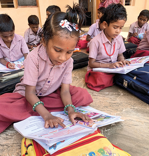 Bildung ist Zukunft. Den Sprung aus der Armut in den südindischen Dörfern schafft nur, wer lesen, schreiben und rechnen kann. 