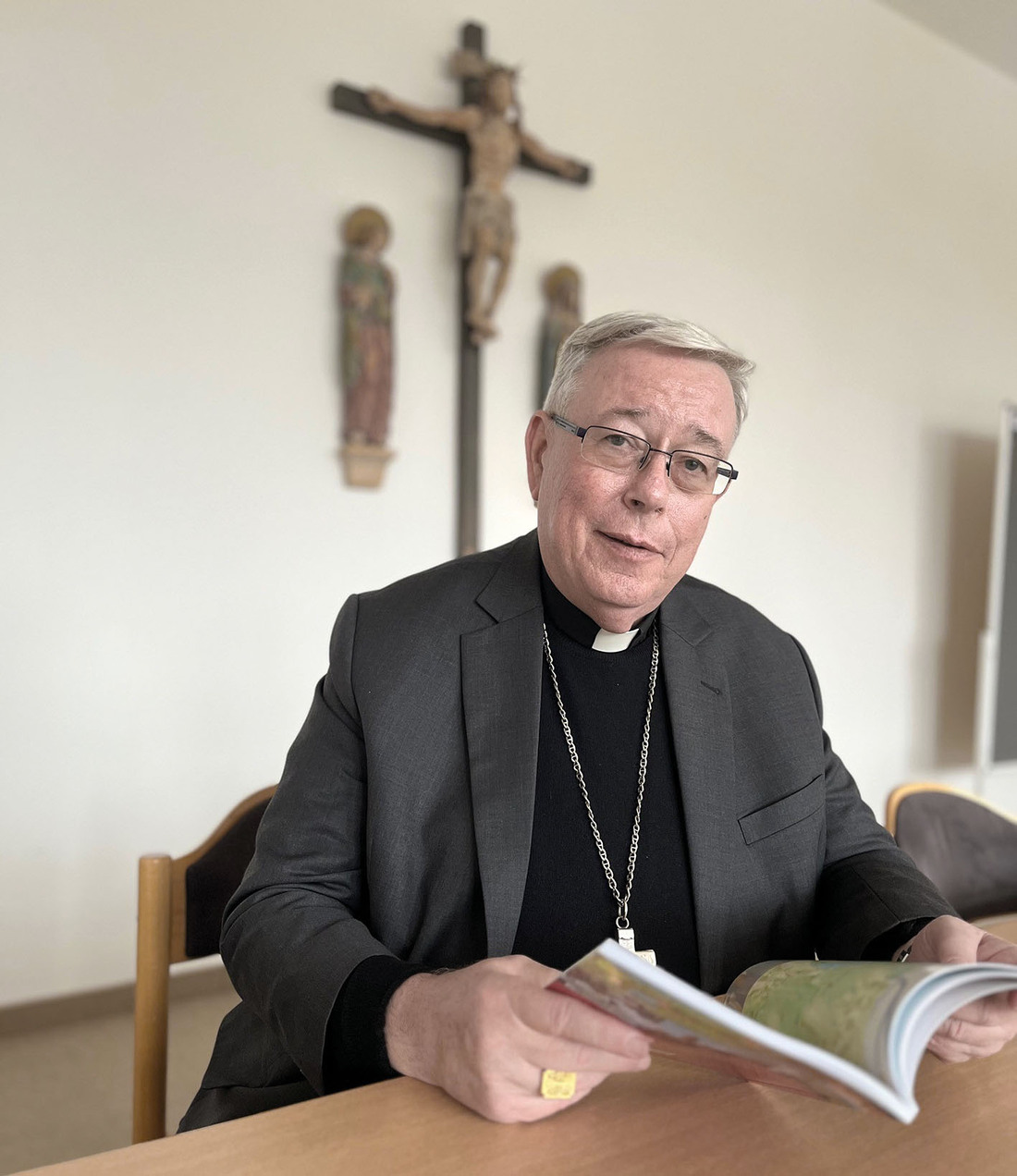 Ein Jesuit wie der Papst: 2019 machte Franziskus den Luxemburger Erzbischof Jean-Claude Hollerichs zum Kardinal. Seit 2023 ist er im Kardinalsrat, dem Beratergremium zur Reform der Leitung der Kirche.