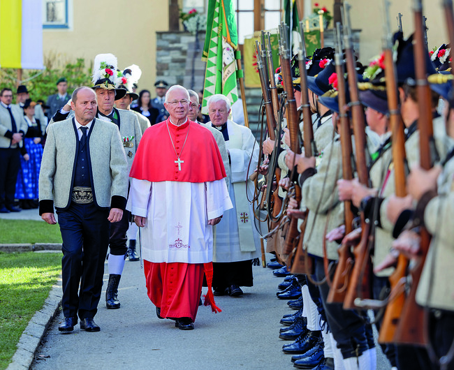 Erzbischof Franz Lackner in Tirol.