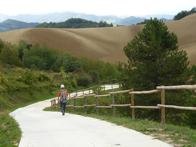 Beeindruckende Landschaft: am Pilgerweg  vor Portico. 