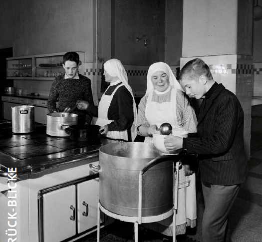 RB/privat Nach 1945 übernahmen die Halleiner Schulschwestern die Betreuung von Haus und Küche. Ihre Tätigkeit endete erst im Sommer 1991.