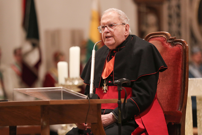 Prälat Prof. Dr. Johannes Neuhardt feiert am 12. Juli sein 70-Jahr-Priesterjubiläum. Das Bild zeigt ihn bei seinem Festvortrag „400 Jahre Erzbischof Paris Lodron“ 2019 im Salzburger Dom.