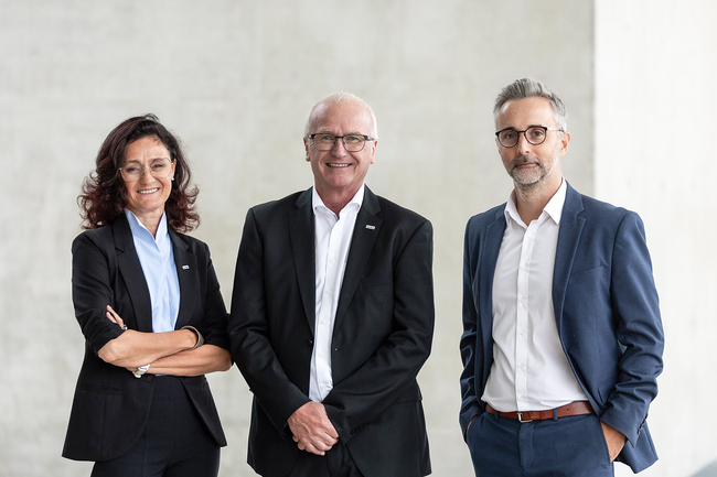 Die Weichen für die Zukunft der Caritas sind gestellt: Direktor Johannes Dines (Mitte) mit Andrea Schmid (schon bisher stv. Direktorin) und Kurt Sonneck (bald stv. Direktor).   
