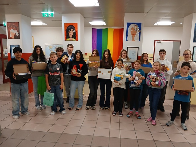 Schülerinnen und Schüler der Mittelschule Zell am See.