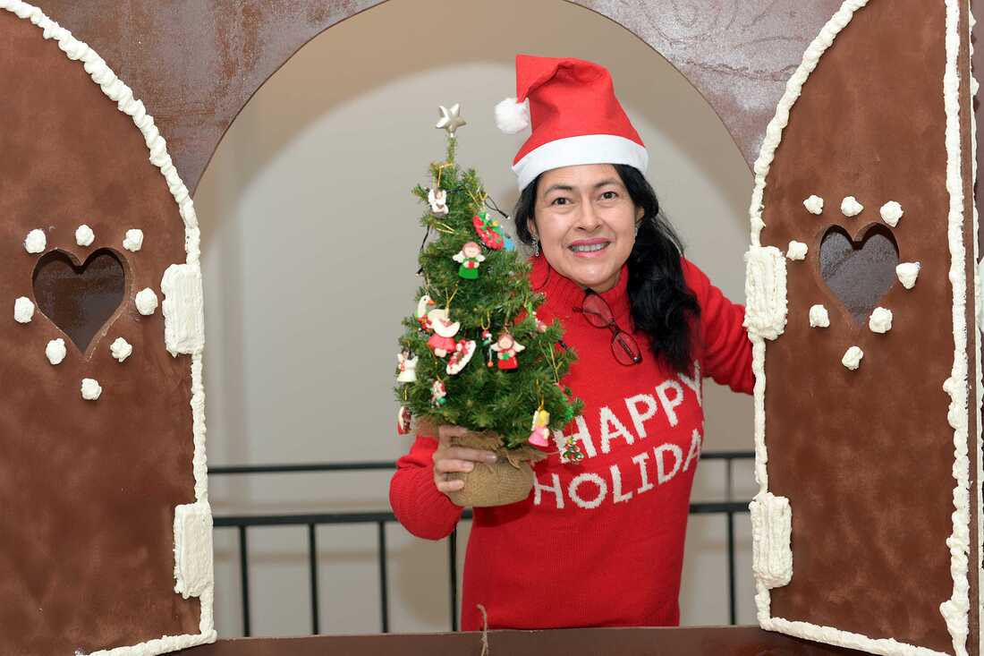 Monica Ladinig zeigt, wie bunt Peru zur Weihnachtszeit ist.