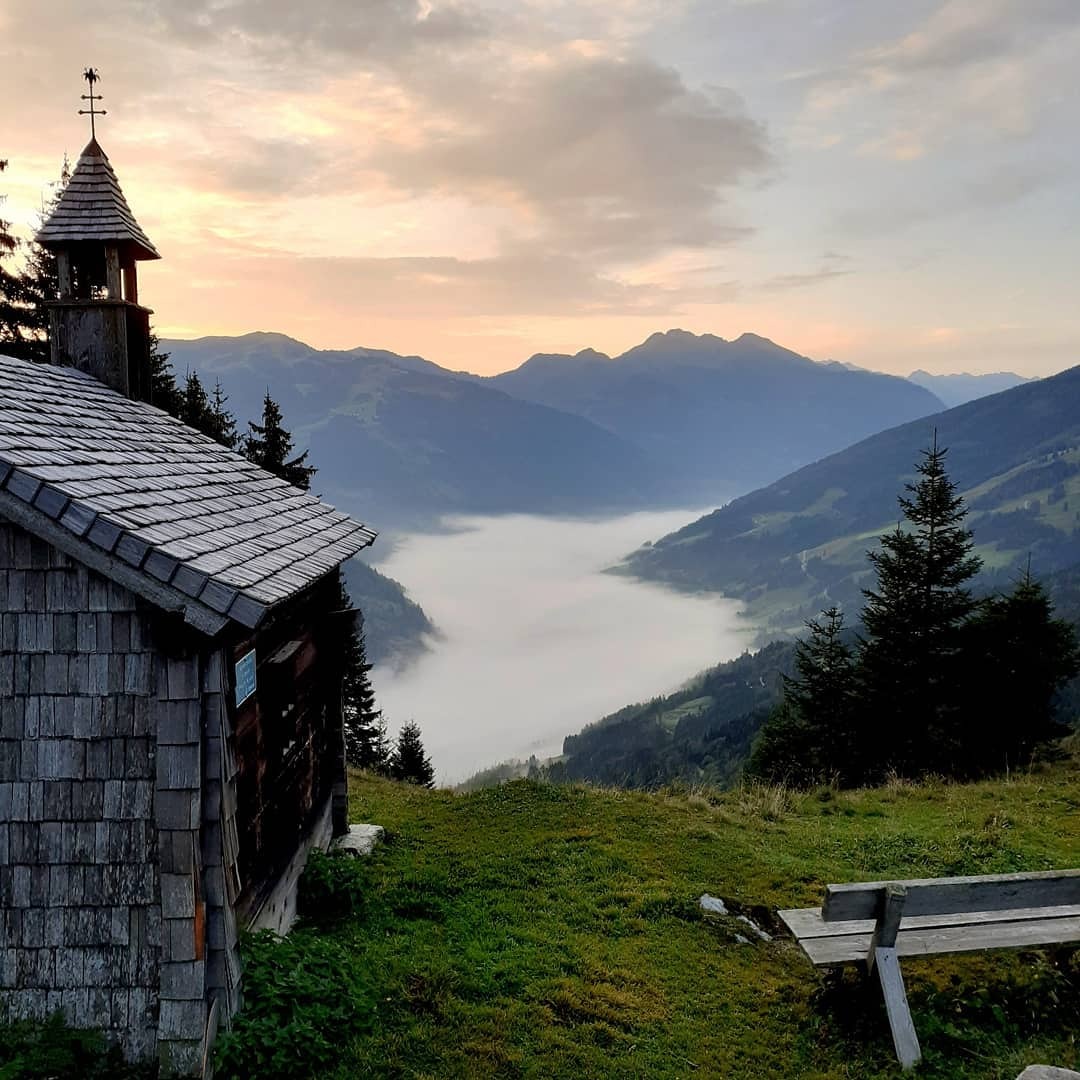 Höhepunkt der Wanderung ist die Drei-Waller-Kapelle auf der Wallerhöhe in 1.425 Meter Höhe.