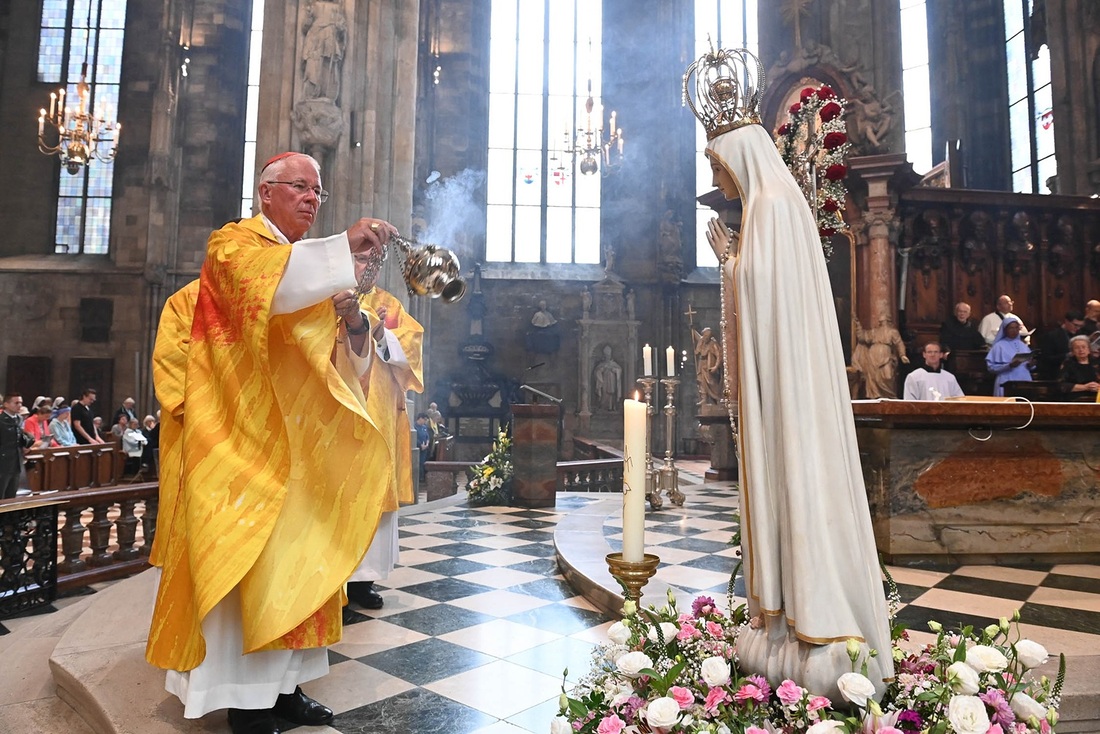 Erzbischof Franz Lackner ist Schirmherr des „Rosenkranz-Sühnekreuzzugs um den Frieden der Welt“, der jedes Jahr die Maria-Namen-Feier organisiert.