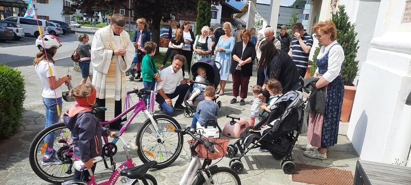 Kinderfahrzeugsegnung Kössen